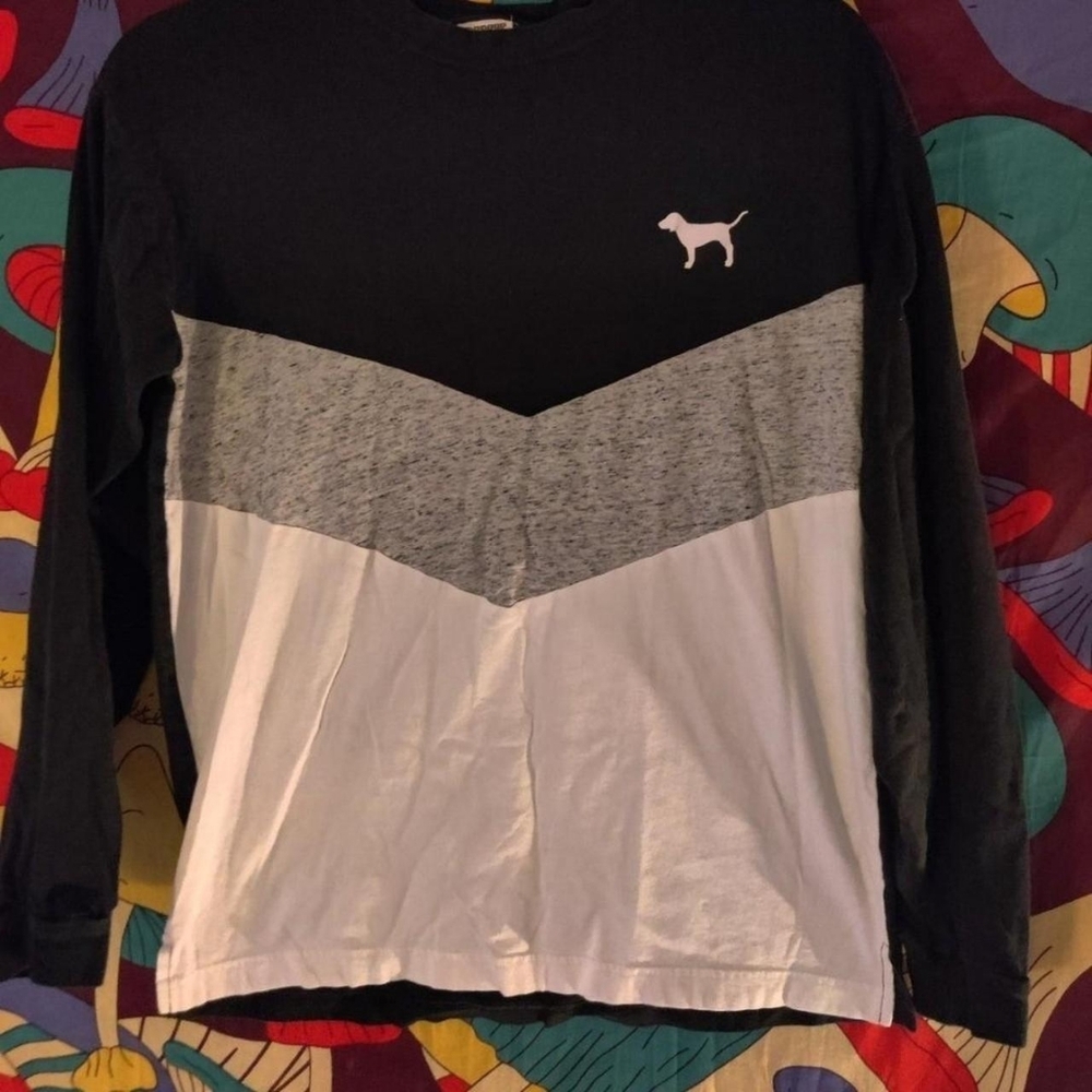 PINK Victoria's Secret Black and Gray Chevron TShirt XS